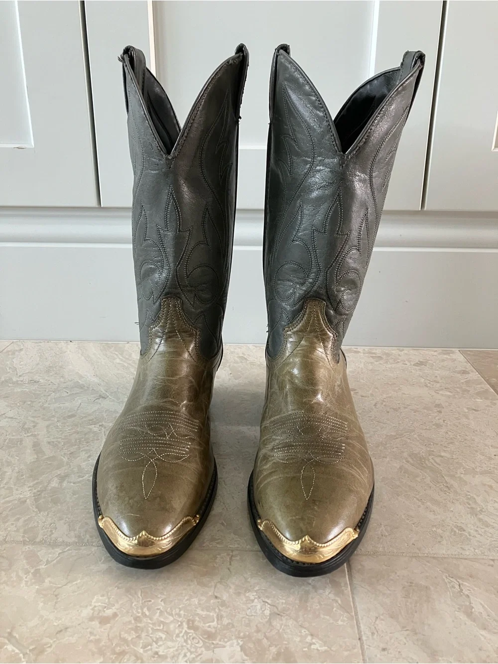 MENS LAREDO TWO TONED COWBOY BOOTS w/ METAL TOE/HEEL TIPS 10D